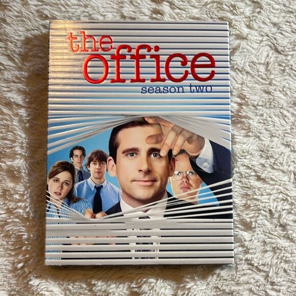 The Office season two of DVDs - Picture 1 of 5
